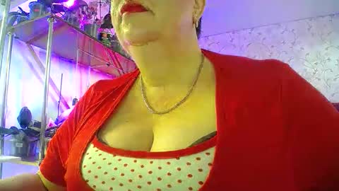 Snapshot of lady_gloria chatting on 04-24-26, 05:43 Lady Gloria online show from 04-24-26, 05:43