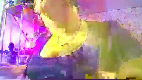 Snapshot of lady_gloria chatting on 04-25-26, 01:41 Lady Gloria online show from 04-25-26, 01:41