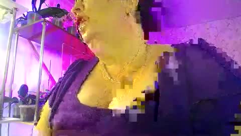 Snapshot of lady_gloria chatting on 05-28-26, 06:10 Lady Gloria online show from 05-28-26, 06:10