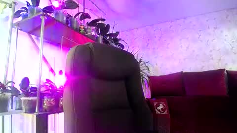 Snapshot of lady_gloria chatting on 06-11-26, 07:06 Lady Gloria online show from 06-11-26, 07:06