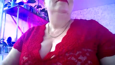 Snapshot of lady_gloria chatting on 06-13-26, 12:03 Lady Gloria online show from 06-13-26, 12:03