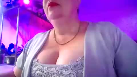 Snapshot of lady_gloria chatting on 07-10-26, 07:01 Lady Gloria online show from 07-10-26, 07:01