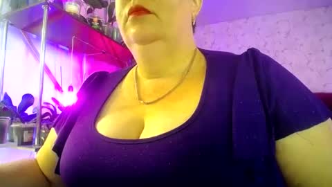 Snapshot of lady_gloria chatting on 07-16-26, 08:31 Lady Gloria online show from 07-16-26, 08:31
