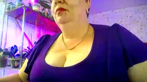 Snapshot of lady_gloria chatting on 07-21-26, 11:45 Lady Gloria online show from 07-21-26, 11:45
