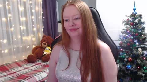 Snapshot of lady_inari chatting on 12-25-24, 04:43 Angelika online show from 12-25-24, 04:43