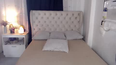 Snapshot of lady_jedyy chatting on 12-22-24, 01:44 online show from 12-22-24, 01:44