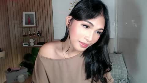 Snapshot of lady_jedyy chatting on 05-22-26, 02:19 online show from 05-22-26, 02:19