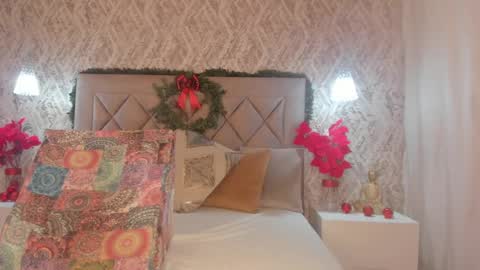 Snapshot of lady_lacey05 chatting on 12-15-24, 05:42 Gaby online show from 12-15-24, 05:42