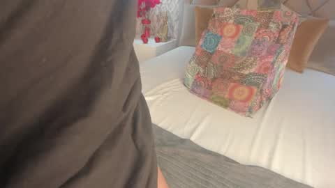 Snapshot of lady_lacey05 chatting on 12-17-24, 02:11 Gaby online show from 12-17-24, 02:11