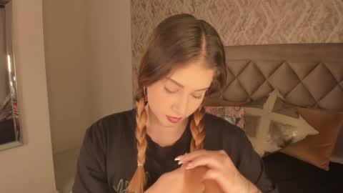 Snapshot of lady_lacey05 chatting on 02-19-25, 05:16 Gaby online show from 02-19-25, 05:16