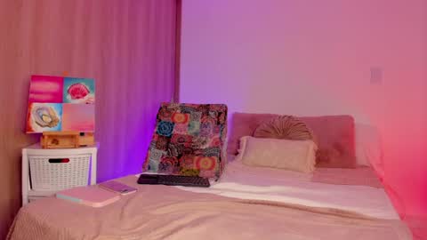 Snapshot of lady_lacey05 chatting on 06-30-26, 11:06 Gaby online show from 06-30-26, 11:06