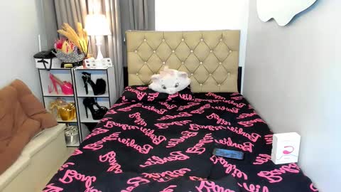 lady_moriseth online show from 01-20-25, 07:58