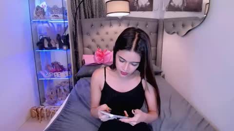 lady_moriseth online show from 11-19-25, 08:25