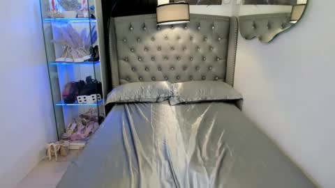 lady_moriseth online show from 03-11-26, 10:32