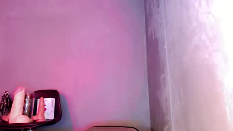 Ella online show from 05-30-26, 02:36