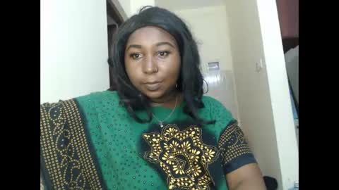 Maya online show from 10-05-25, 03:32