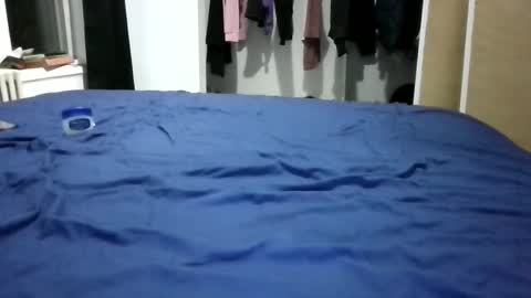 Stephanie online show from 10-12-25, 01:15