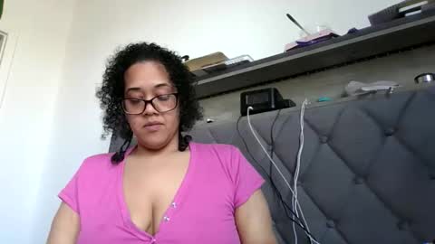 Stephanie online show from 11-28-25, 06:10