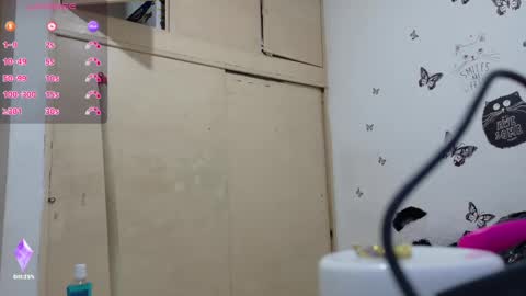 Snapshot of ladydeathz chatting on 03-04-25, 03:33 ladydeathz online show from 03-04-25, 03:33