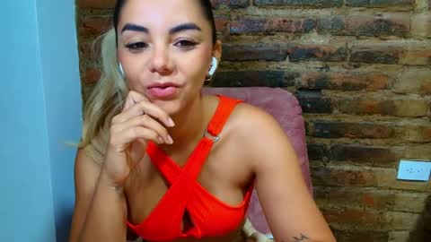Hello im lady nice to meet you  online show from 05-18-26, 07:20