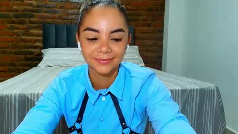 Hello im lady nice to meet you  online show from 05-21-26, 09:00
