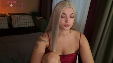 ladylancaster online show from 04-06-26, 02:40