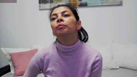 Snapshot of ladyliia chatting on 12-11-24, 04:39 Lia online show from 12-11-24, 04:39