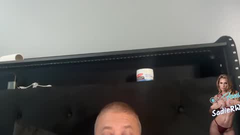 Snapshot of ladylorreign chatting on 10-15-25, 03:23 ladylorreign online show from 10-15-25, 03:23