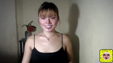 Snapshot of ladyofyou_dreamxoxo chatting on 05-26-26, 12:17 LILY online show from 05-26-26, 12:17