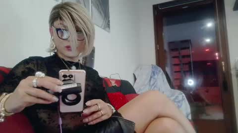 Oxana online show from 05-12-26, 01:25