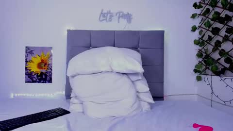 Snapshot of ladysexy_hot19 chatting on 09-26-25, 08:13 Ladysexy hot19 online show from 09-26-25, 08:13