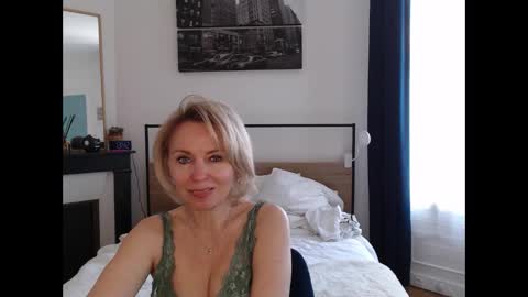 Snapshot of ladysexyx chatting on 03-19-26, 12:42 ladysexyx online show from 03-19-26, 12:42