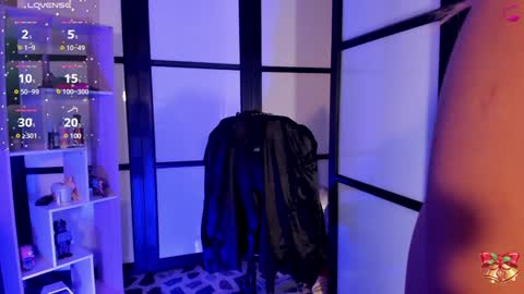 Lady  online show from 12-18-24, 07:26