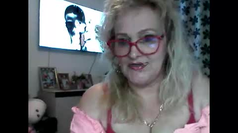 Snapshot of ladyvybe chatting on 04-04-26, 11:51 ladyvybe online show from 04-04-26, 11:51