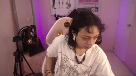Ladywawy  online show from 10-19-25, 01:56