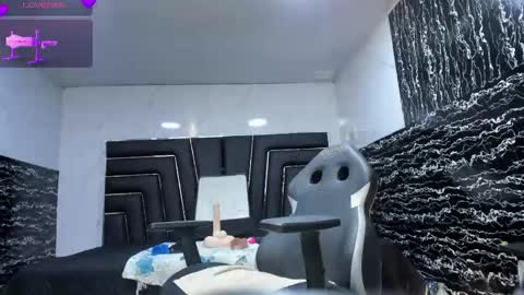 Ladyy Scarlett online show from 04-18-26, 02:48