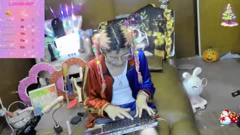 Snapshot of laflakita21 chatting on 10-29-25, 10:44 Skinnygirl online show from 10-29-25, 10:44