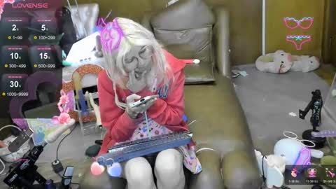 Snapshot of laflakita21 chatting on 11-14-25, 11:35 Skinnygirl online show from 11-14-25, 11:35