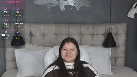    online show from 11-06-25, 10:21