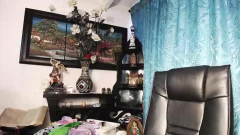 laia_hadid online show from 10-05-25, 10:40