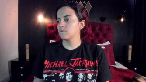 Snapshot of laia_jonees chatting on 04-22-26, 12:18 Laia online show from 04-22-26, 12:18