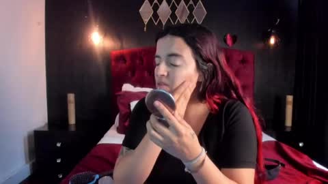 Snapshot of laia_jonees chatting on 05-01-26, 11:59 Laia online show from 05-01-26, 11:59