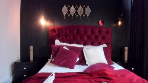 Snapshot of laia_jonees chatting on 05-12-26, 12:02 Laia online show from 05-12-26, 12:02