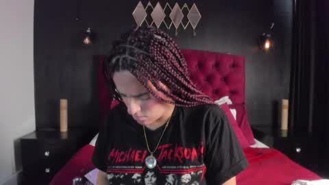 Snapshot of laia_jonees chatting on 07-23-26, 12:14 Laia online show from 07-23-26, 12:14