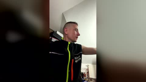 Snapshot of laichzeit1880 chatting on 03-08-26, 11:19 laichzeit1880 online show from 03-08-26, 11:19