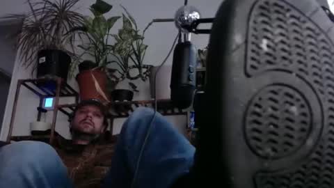 Snapshot of laidback_and_chill chatting on 12-10-24, 10:47 Rick online show from 12-10-24, 10:47