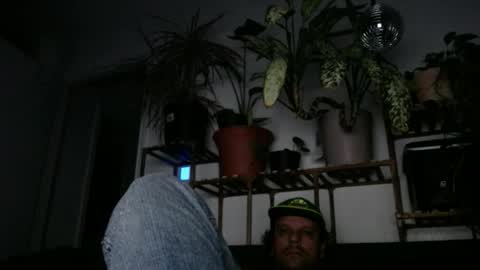 Snapshot of laidback_and_chill chatting on 12-18-24, 12:21 Rick online show from 12-18-24, 12:21