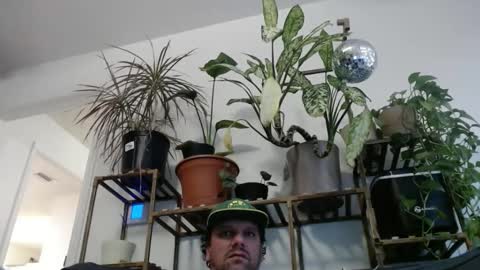 Snapshot of laidback_and_chill chatting on 12-24-24, 07:11 Rick online show from 12-24-24, 07:11