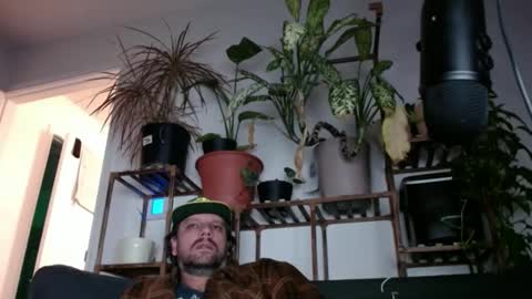 Snapshot of laidback_and_chill chatting on 01-01-25, 01:37 Rick online show from 01-01-25, 01:37