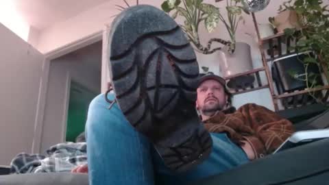 Snapshot of laidback_and_chill chatting on 01-09-25, 01:18 Rick online show from 01-09-25, 01:18